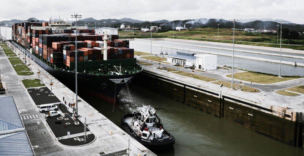 panama canal lock